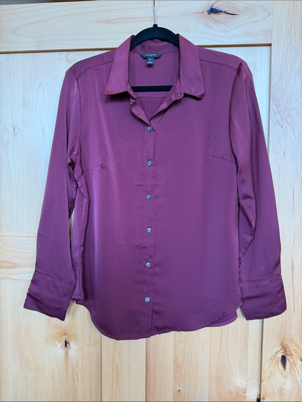 Banana Republic Factory Silky Classic Shirt, Size M, Bright Wine